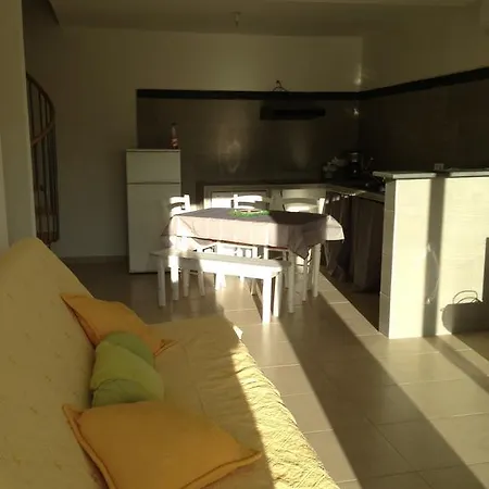 Alzitone Gare Apartment Ghisonaccia