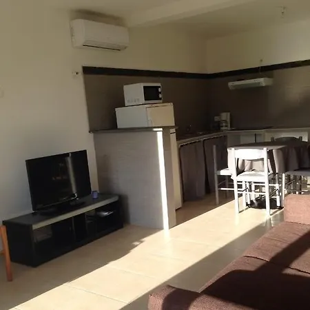 Alzitone Gare Apartment *